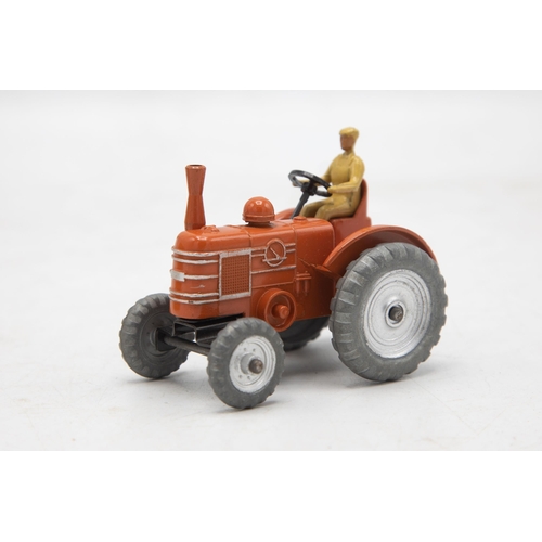 3269 - Dinky Toys 301 Field-Marshall Tractor, scarce version with silver painted hubs, stunning model mint ... 