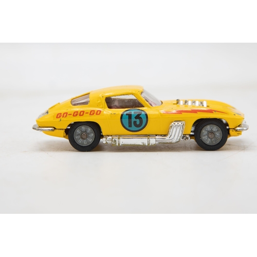 3275 - Corgi Toys 337 Customised Chevrolet Corvette Sting Ray, near mint and boxed