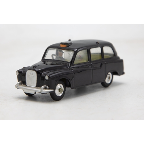 3276 - Corgi Toys 418-Austin Taxi, black, FX4 model, bright example, good box with crease/storage wear, min... 