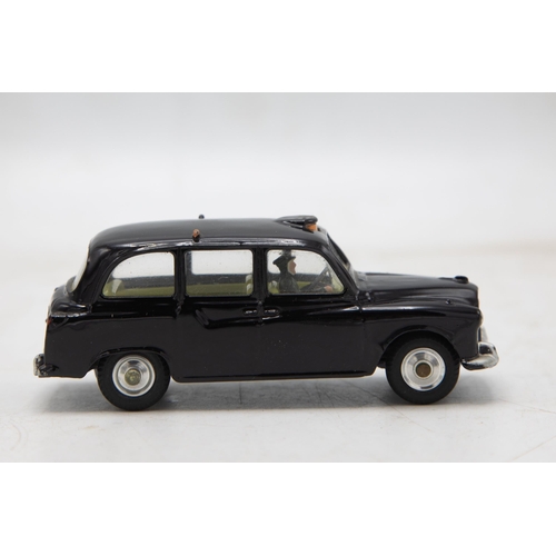 3276 - Corgi Toys 418-Austin Taxi, black, FX4 model, bright example, good box with crease/storage wear, min... 