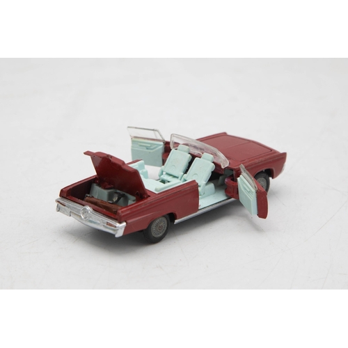 3277 - Corgi Toys 246 Chrysler 