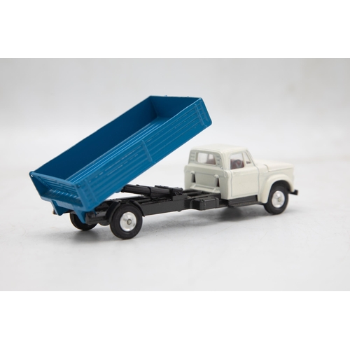 3284 - Corgi Toys 483 Dodge 'Kew Fargo' Tipper, bright example of model, very minor age wear to box, mint a... 