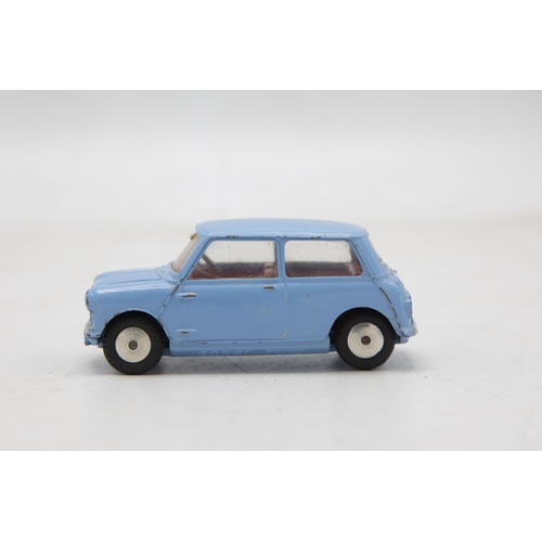 3288 - Corgi Toys 226 Morris Mini-Minor, light blue with red interior, mint and boxed