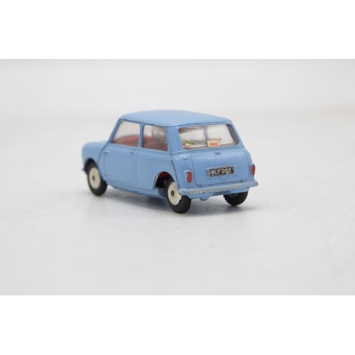 3288 - Corgi Toys 226 Morris Mini-Minor, light blue with red interior, mint and boxed