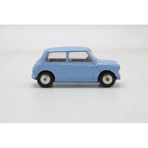 3288 - Corgi Toys 226 Morris Mini-Minor, light blue with red interior, mint and boxed