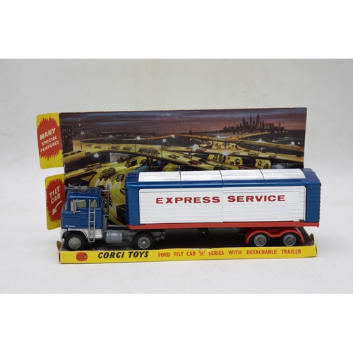 3293 - Corgi Toys MAJOR Toys 1137 Ford Tilt Cab 'H' Series With Detachable Trailer, mint model, inner packa... 