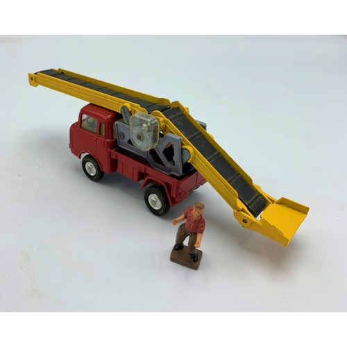 3294 - Corgi Toys 64 Working Conveyor On Forward Control Jeep F.C-150, both rubber belts intact, excellent ... 