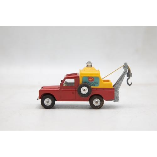 3295 - Corgi Toys 477 Land-Rover Breakdown Truck, plastic tilt with paper transfer type, near mint and boxe... 