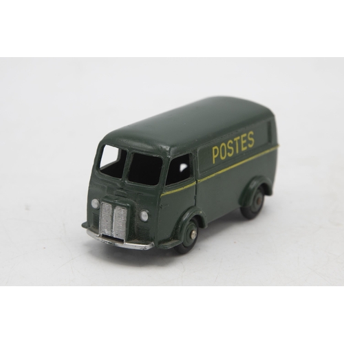 3322 - French Dinky Toys 25BV Fourgon Postal, 'Postes' on each side of this Parcel Van, crisp box missing t... 