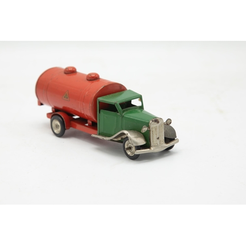 3333 - Triang Minic Clockwork 31m Fuel Tanker, red and green with gilt transfer both sides Triang Lines Bro... 