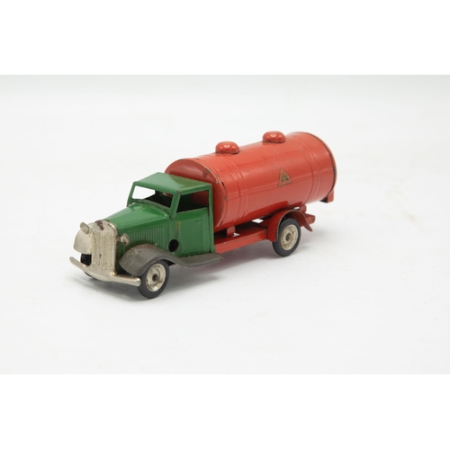 3333 - Triang Minic Clockwork 31m Fuel Tanker, red and green with gilt transfer both sides Triang Lines Bro... 