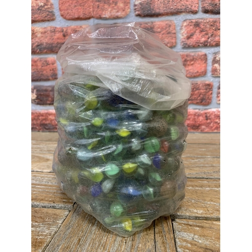 3400 - Very large assortment of vintage glass marbles