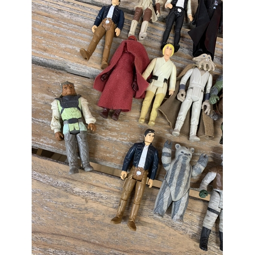 3417 - Assortment of vintage Star Wars figures to include Darth Vader, Han Solo, Chewbacca etc (20)