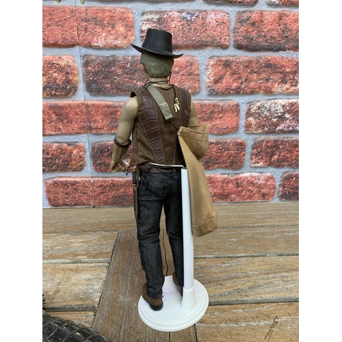 3421 - Craftone bushman 'Crocodile Dundee' 004 1/6 action figure with large crocodile, exceptional quality ... 