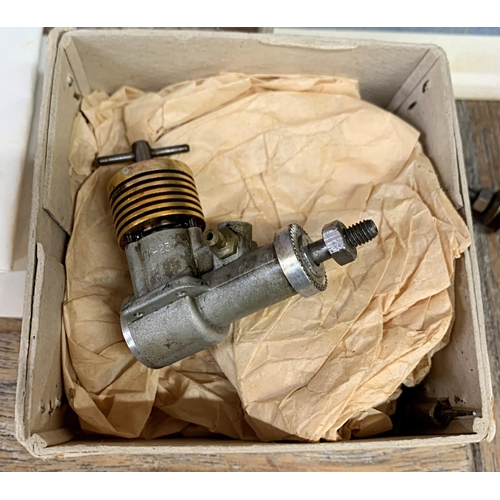 3479 - Quantity of boxed aero model aircraft engines to include large O.S Max FS-60 example with two furthe... 