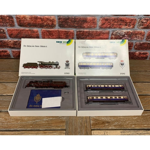 3506 - Quantity of Trix H0 International 00 gauge Hofzug von Kaiser Wilhelm II locomotive and carriage sets... 