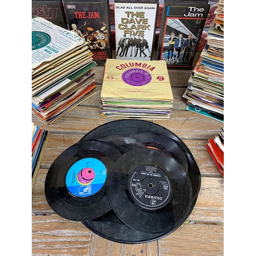 3604 - Collection of 45 singles of various genres, mainly Jazz to include Leadbelly, The Stardust Road, Bil... 