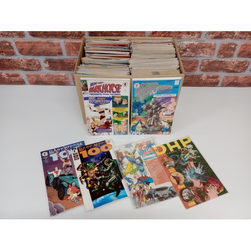 3568 - DARK HORSE / DC COMICS: Approx 190 comics to include various DH Presents issues featuring Aliens, Pr... 