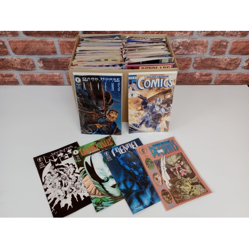 3569 - DARK HORSE COMICS: Approx 220 DH Presents comics featuring Predator, Concrete, Frank Millers Sin Cit... 