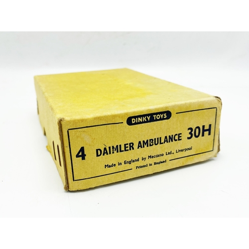 3076 - Dinky Toys 30H TRADE BOX contains 3 Daimler Ambulance, displays well, two models with early type bas... 