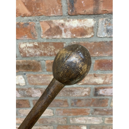 85 - 19th century hand carved African tribal Knobkerrie war club, L 78cm