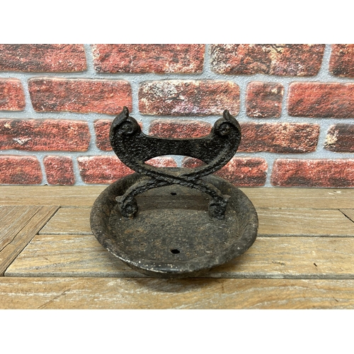 19 - Victorian black cast iron boot scraper