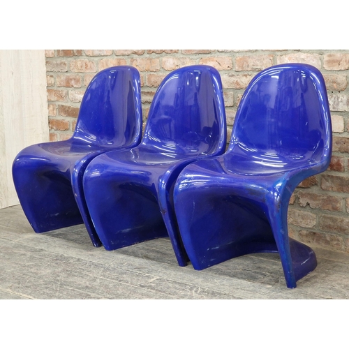 1028 - Set of three Panton style chairs, H 84cm (3)