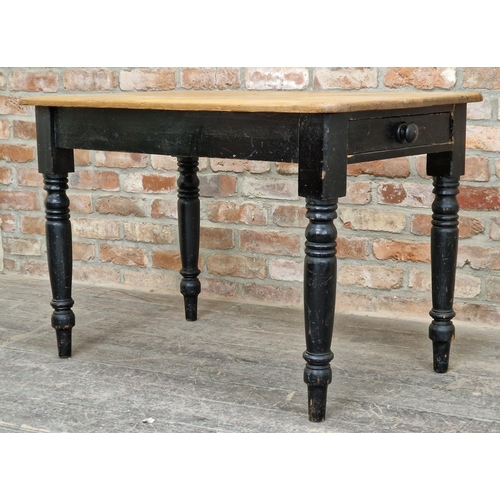 1034 - Victorian painted pine kitchen table with stripped top and turned supports, H 73cm x W 107cm x D 66c... 