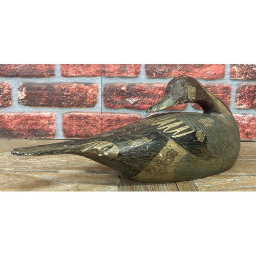 533 - Antique primitive Folk Art hand carved wooden decoy duck