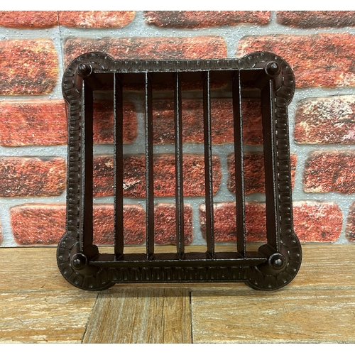 1001 - Victorian black painted boot scraper, 34cm x 34cm x 12cm