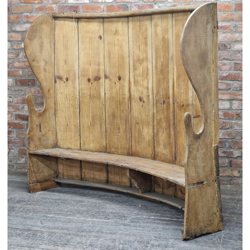 1189 - Good antique reclaimed West country barrel back settle, H 162cm x W 185cm x D 38cm