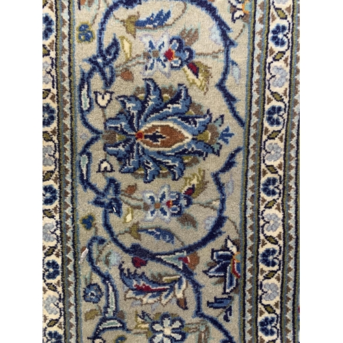 1607 - Central Persian Kashan carpet, 295cm x 198cm