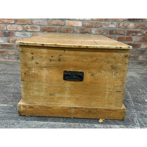 1247 - Large antique pine trunk with wrought handle and lock, L 110cm x D 65cm H 45cm