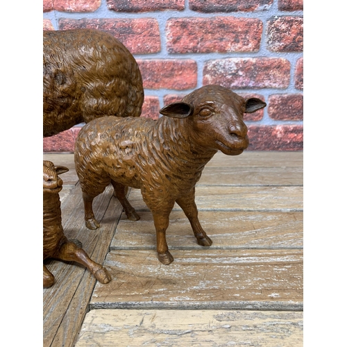 550 - Bavarian 19th century fine naturalistic carved Black Forest graduated trio of pine sheep,  largest h... 