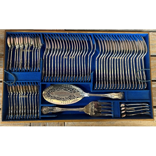 157 - Extensive Antique Mappin & Webb silver plate Kings Pattern cutlery canteen, 144 pieces, held in orig... 