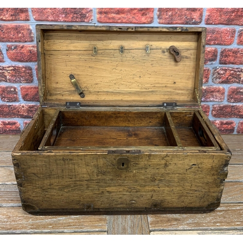 1174 - Georgian campaign chest having brass name plaque to lid and original internal insert, 60cm x 30cm x ... 