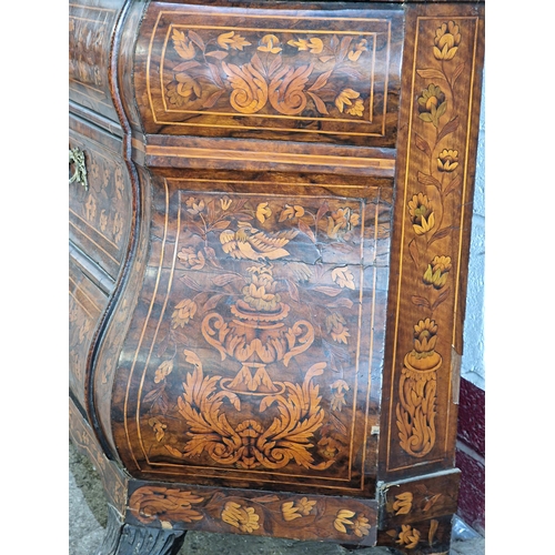 1184 - Good quality 18th century Dutch walnut and marquetry inlaid bombe display cabinet, the moulded and a... 