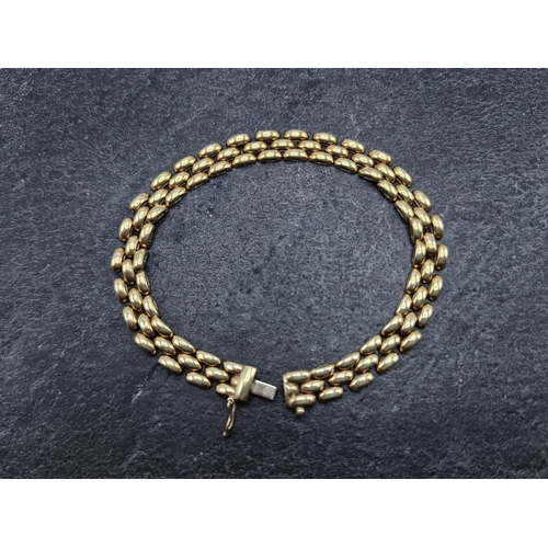 66 - 9ct brick link bracelet, 19cm long, 8.9g