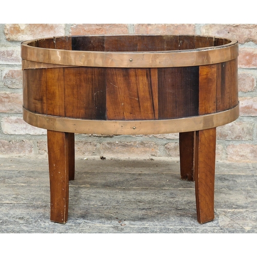 1306 - Antique oak and copper bound planter, H 51cm x W 65cm x D 43cm