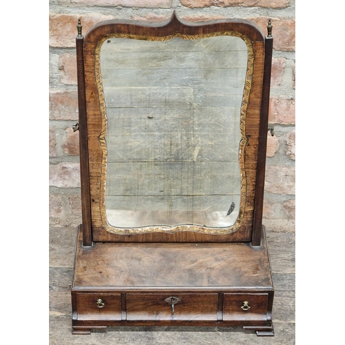 1330 - Georgian mahogany toilet mirror with three drawers, raised on ogee bracket feet, H 62cm x W 41cm x D... 