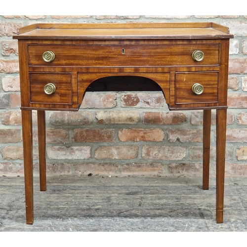 1348 - 19th century mahogany bow front dressing table with three drawers and raised back, H 79cm x W 84cm x... 