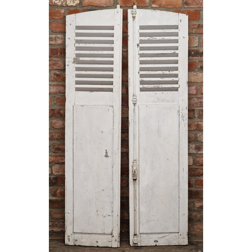 1362 - Pair of antique French louvered doors, H 170cm (2)