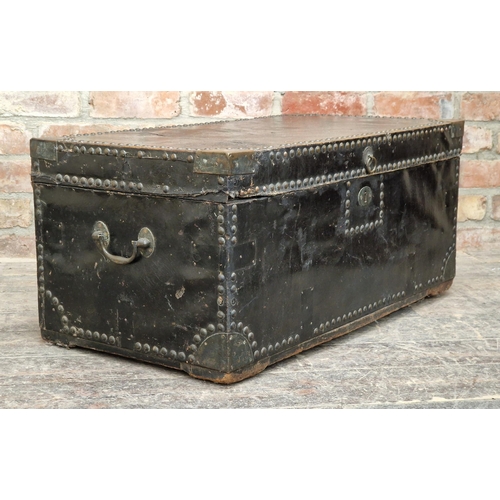 1365 - Good quality 19th century brass mounted studded leather trunk with twin carry handles, H 38cm x W 85... 