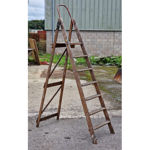 1075 - Vintage wooden folding step ladder