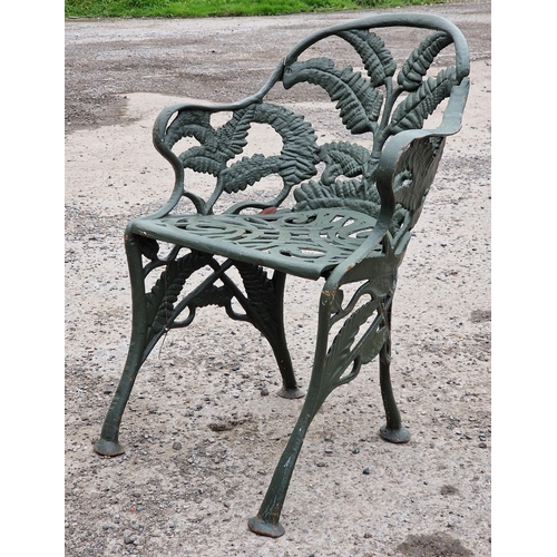 1104 - Good quality antique cast iron Coalbrookdale style fern pattern three piece garden suite, comprising... 