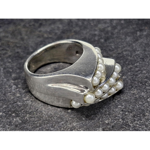 58 - Collection of silver and pearl jewellery - stylised ring and brooch, with mother of pearl - two styl... 