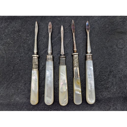 226 - Mixed silver plate - half fluted caddy, toast rack, toasting fork, large sugar tongs, grape scissors... 