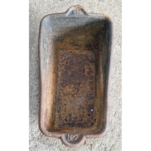 1167 - Small vintage cast iron planter in the form of a bath, stamped 'BM, No2', H 21cm x W 55cm X D 29cm