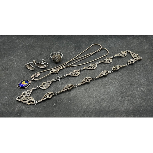 50 - Suite of silver and marcasite jewellery, comprising necklace, pair of earrings and ring, in Mallory ... 