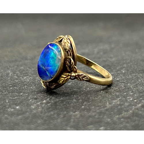 60 - 10k opal ring with stylised leaf bezel, size O, 2.8g (af)